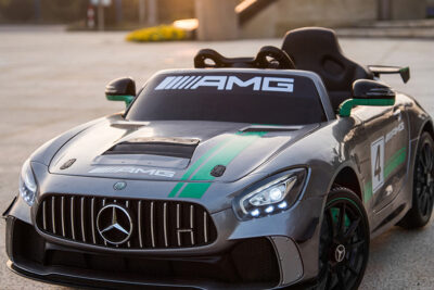 Акумулаторна кола Mercedes Benz GT4 AMG с кожена седалка 12V Сива