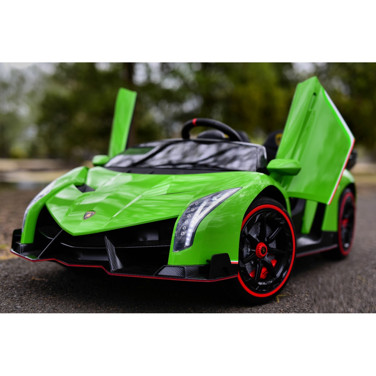 Акумулаторна кола Lamborghini Veneno 12V с отварящи се врати меки гуми 4x4 Зелена