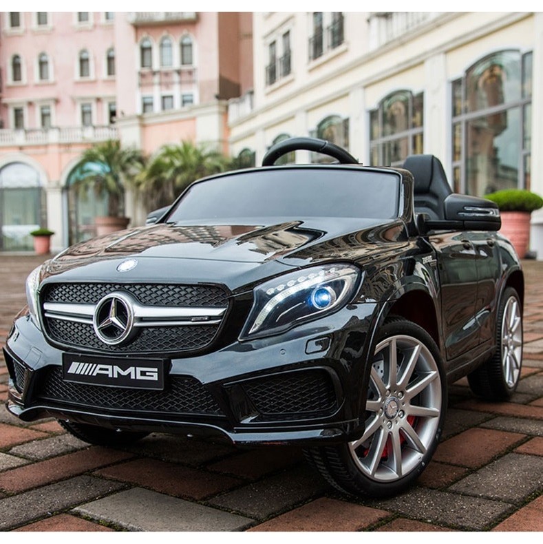 Акумулаторна кола Mercedes GLA45 Licensed 12V с отварящи се врати меки гуми