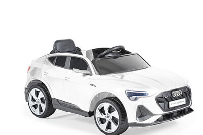 Акумулаторен джип Audi Sportback бял