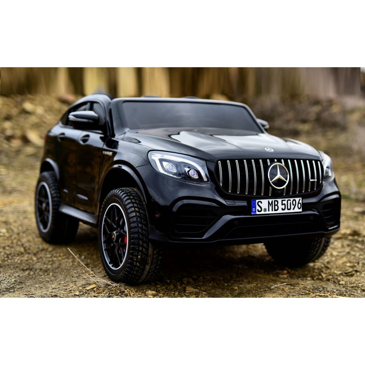 Акумулаторен джип Mercedes GLC 63 Черна