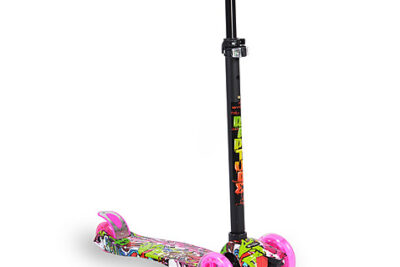 Многоцветна тротинетка с розов акцент