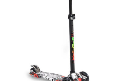 Черна тротинетка със силиконови гуми