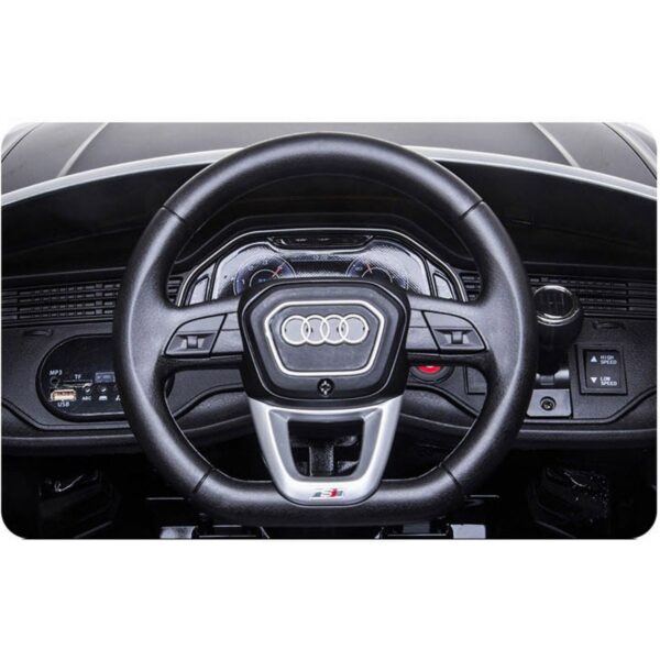Акумулаторен джип Audi Q8