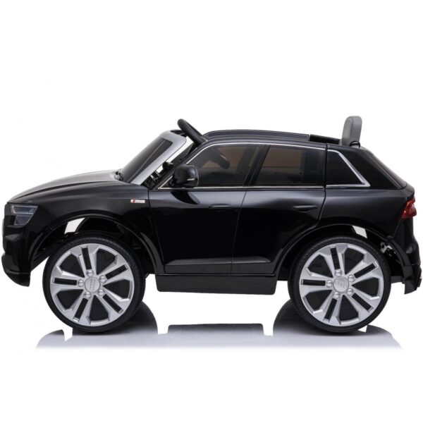 Акумулаторен джип Audi Q8