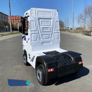 Акумулаторен камион Mercedes Actros 4x4